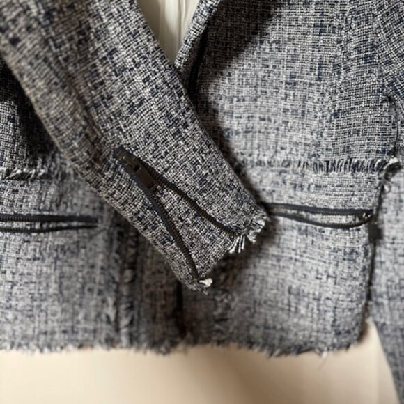 BANANA REPUBLIC Raw Hem Tweed Moto Jacket Cropped Office Navy White EUC Size 4 - Picture 5 of 10
